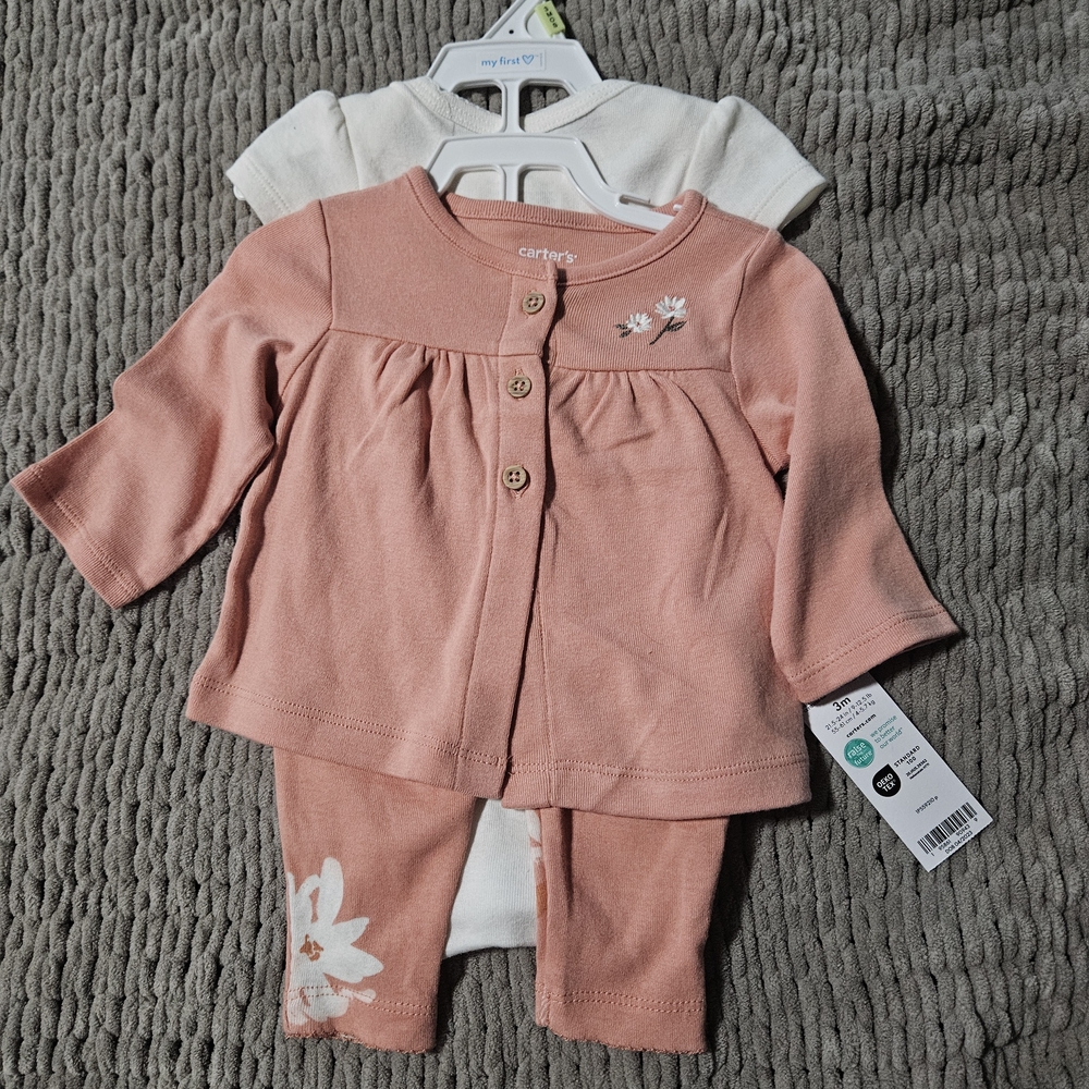 🎁🎁3/20🎁🎁Carter's Peach Cardigan and Pants Set